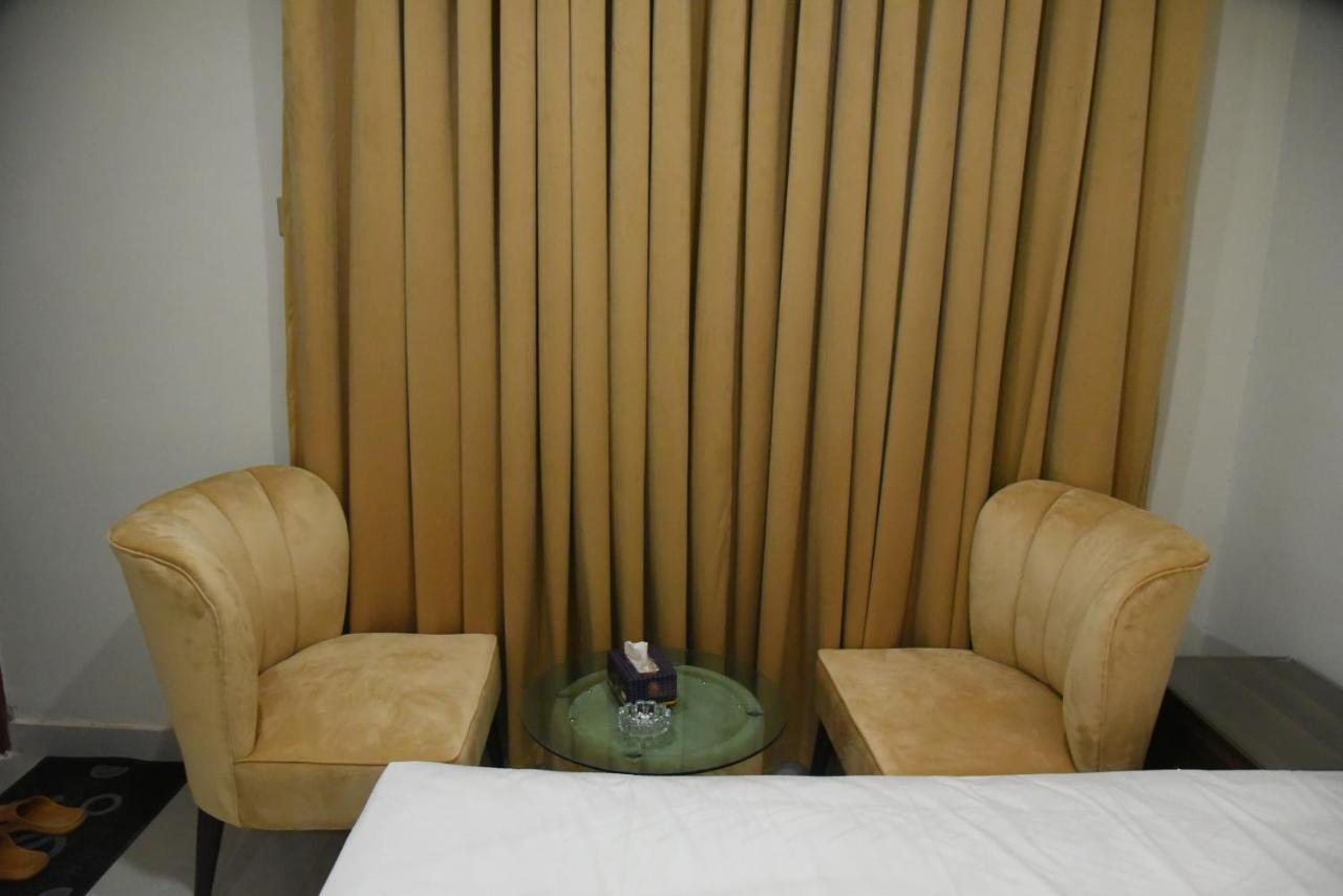 Hotel White Season Gulberg 라호르 외부 사진
