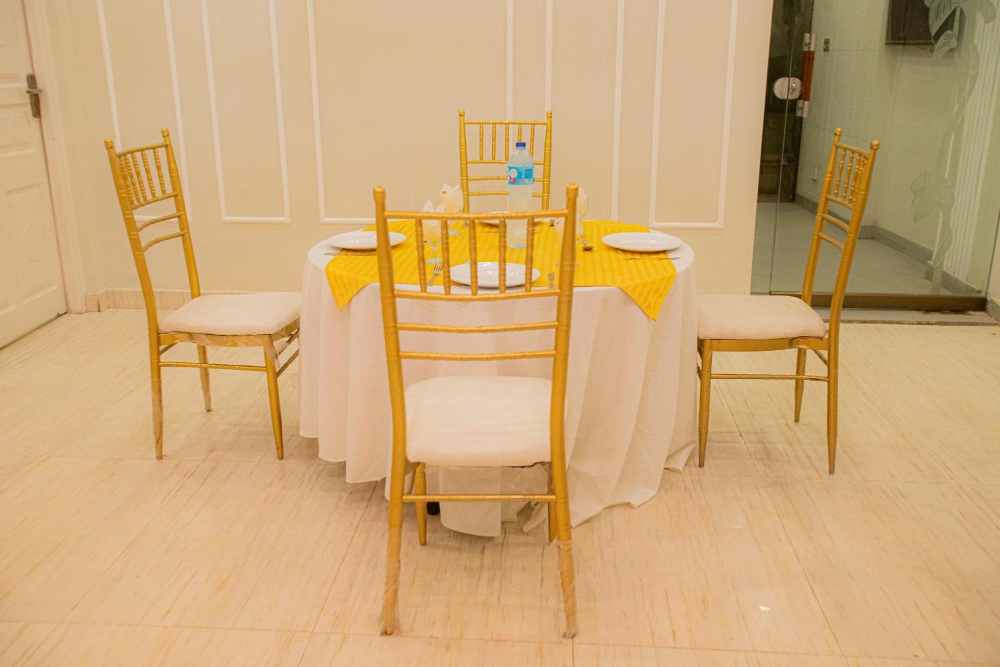 Hotel White Season Gulberg 라호르 외부 사진