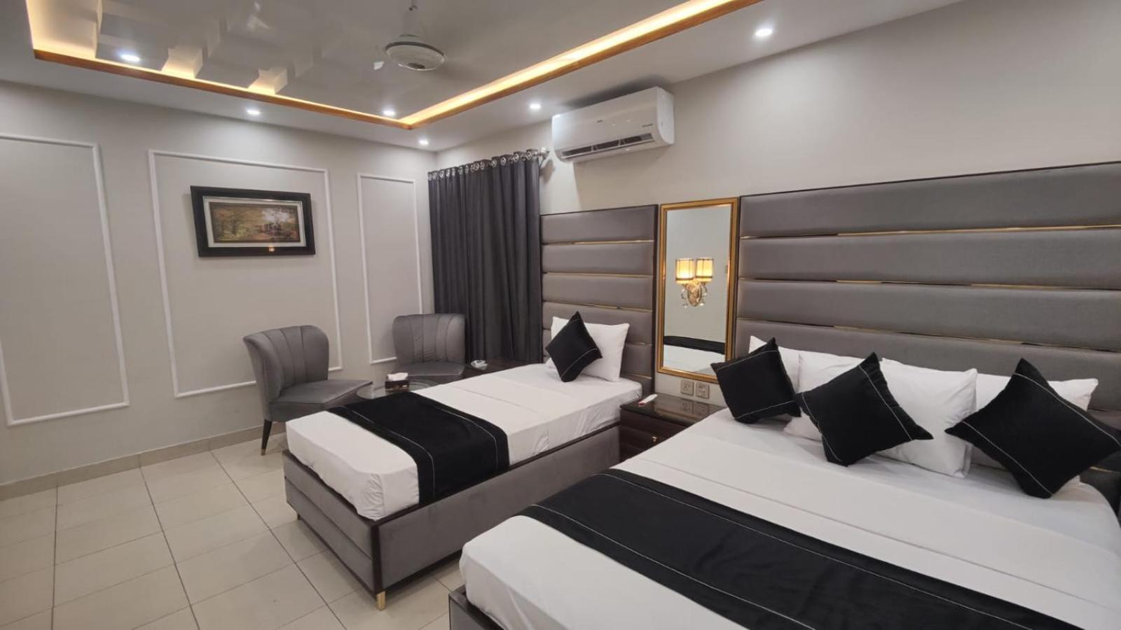 Hotel White Season Gulberg 라호르 외부 사진